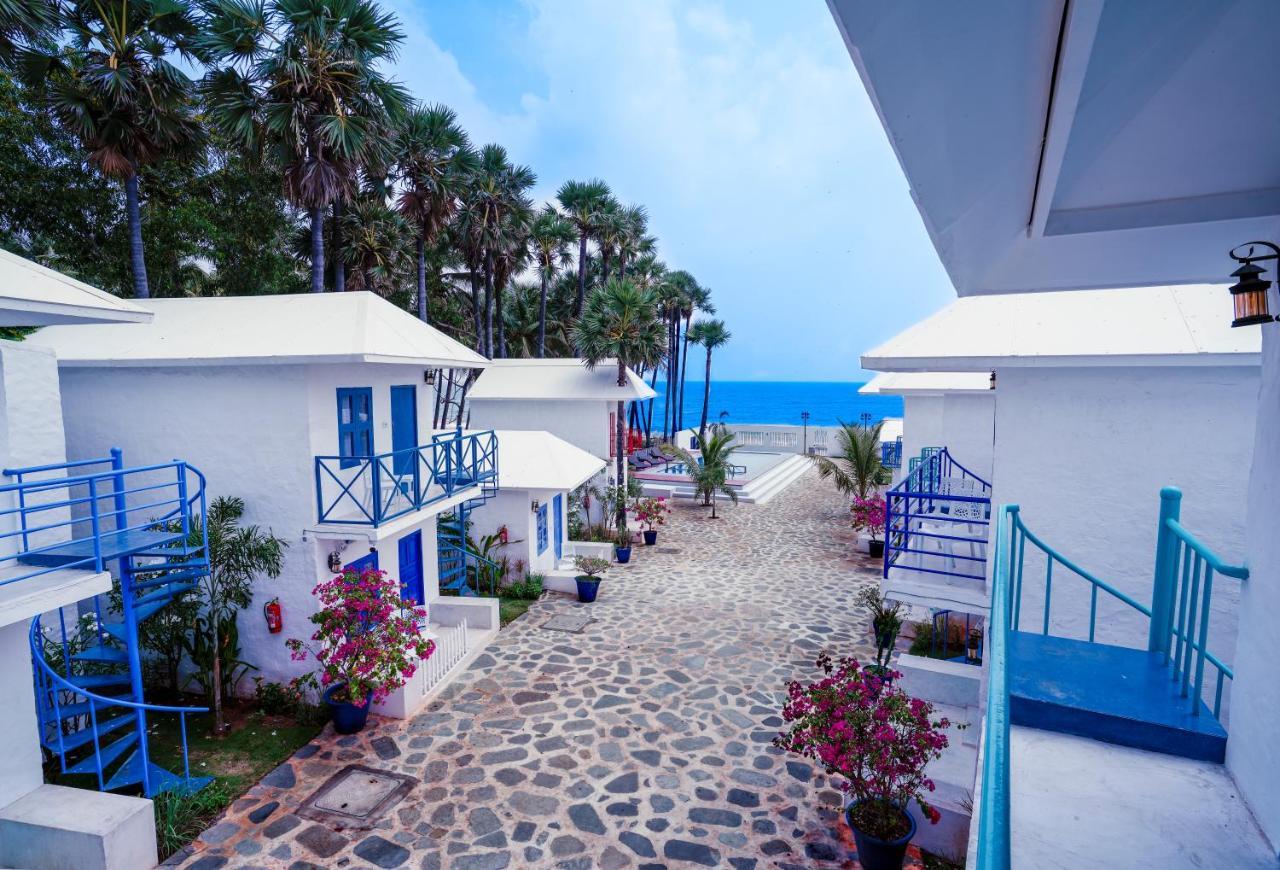 Отель Greek Bay Ауровиль Экстерьер фото