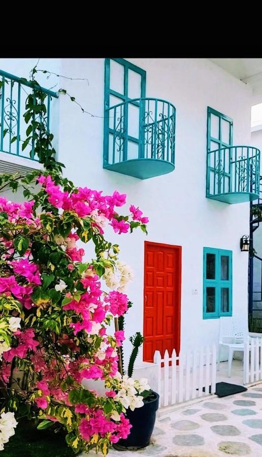 Отель Greek Bay Ауровиль Экстерьер фото
